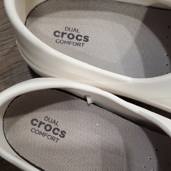 CROCS Classic White Slip-On Shoes Nurse Work Shoes Rain Snow Size W7 - Picture 2 of 15